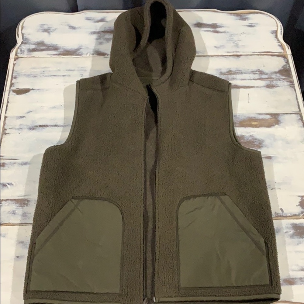 Vince hooded vest